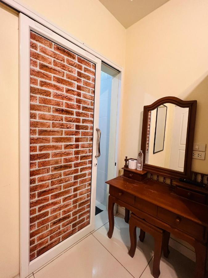 Aekkalukthai Hostel Ράγιονγκ Εξωτερικό φωτογραφία
